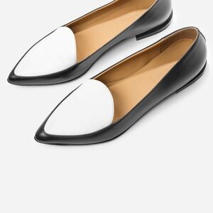 Everlane Women's Modern Point Flat Italian Leather Black and White Size 8